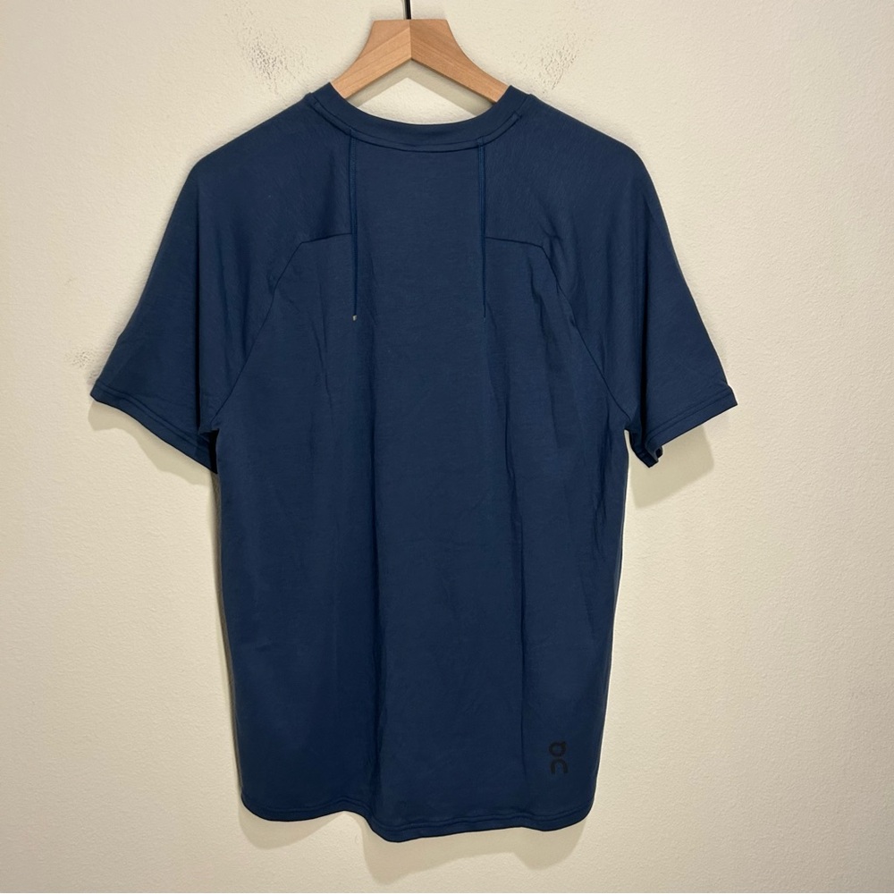 ON Running Focus T-Shirt Men’s Small – Denim Blue – Lightweight Activewear – NWT - Picture 4 of 6